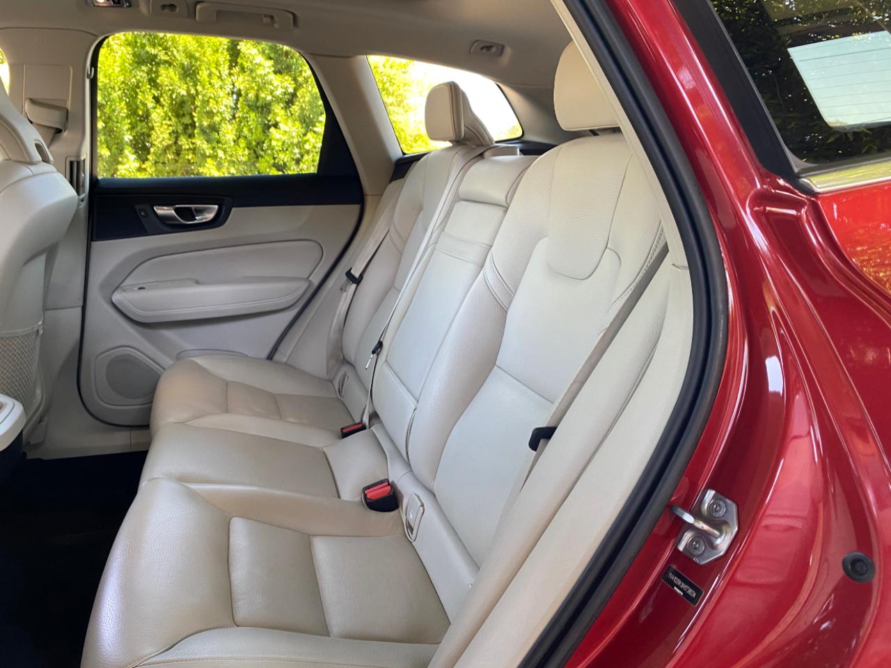 Volvo XC60 T5 AWD Momentum 2021