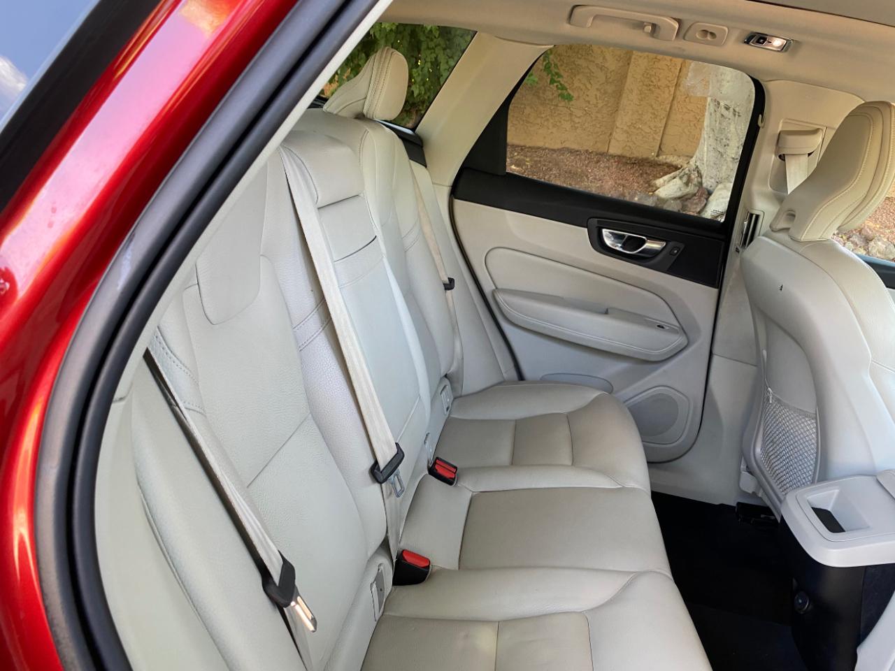 Volvo XC60 T5 AWD Momentum 2021