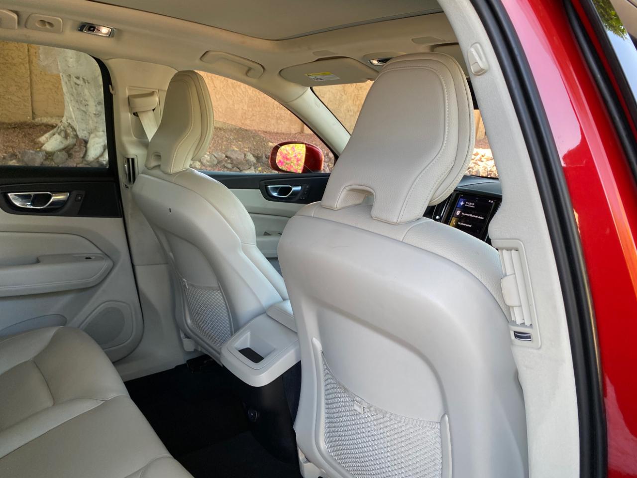 Volvo XC60 T5 AWD Momentum 2021