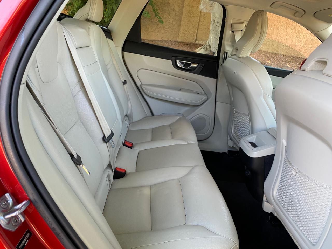 Volvo XC60 T5 AWD Momentum 2021