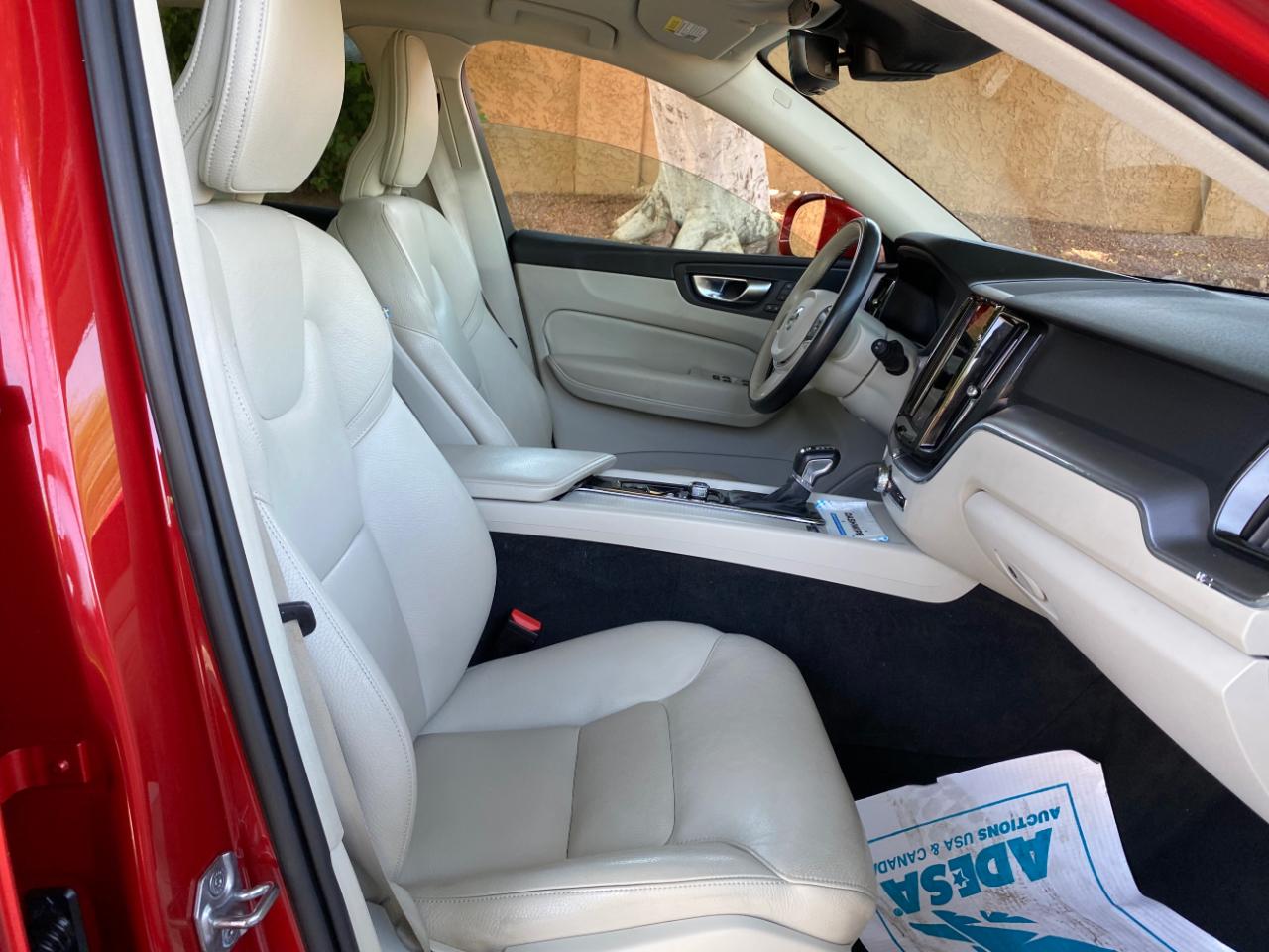 Volvo XC60 T5 AWD Momentum 2021