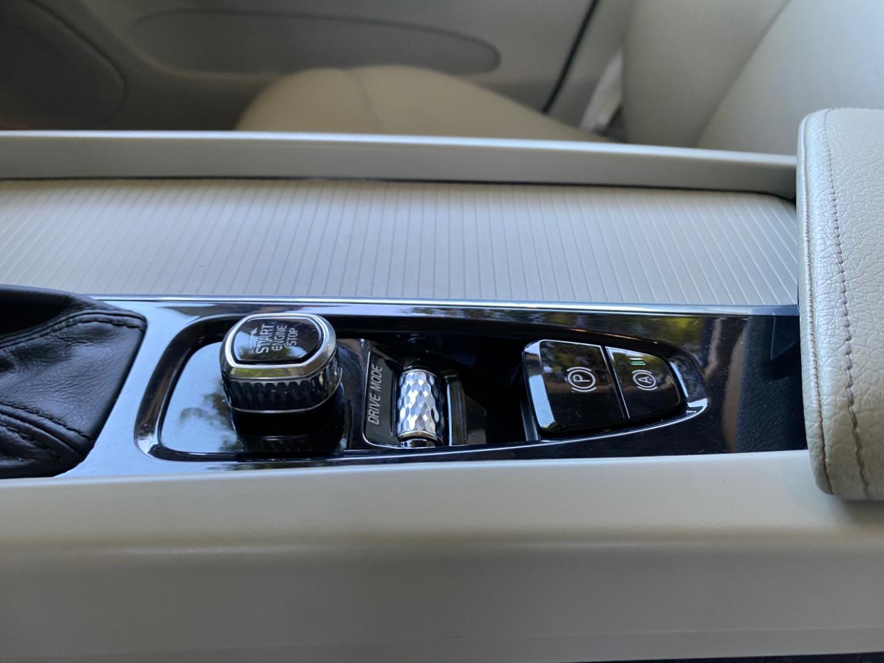 Volvo XC60 T5 AWD Momentum 2021