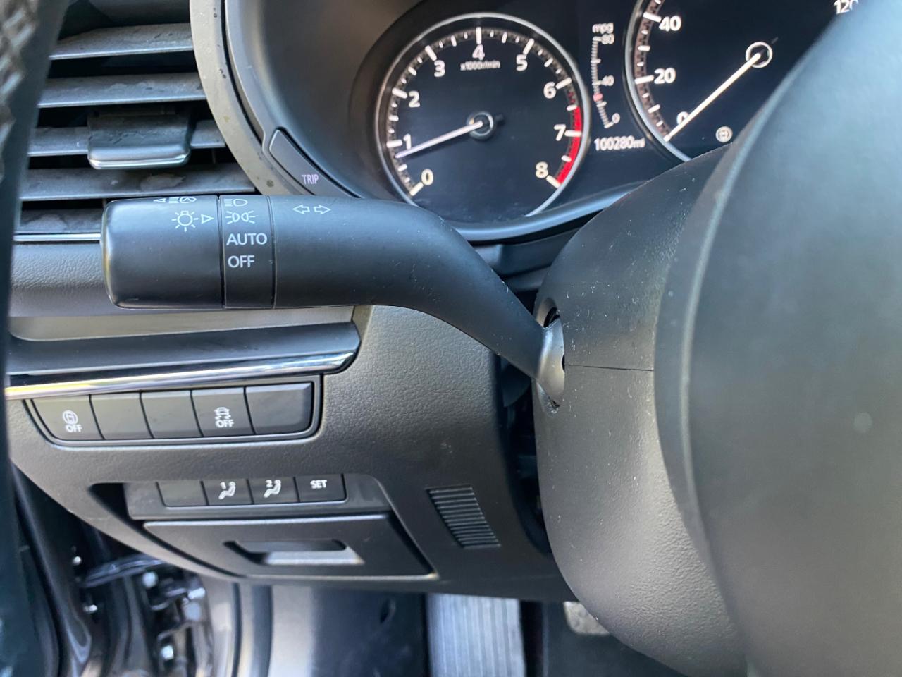 Mazda Mazda3 Hatchback Premium Manual FWD 2021