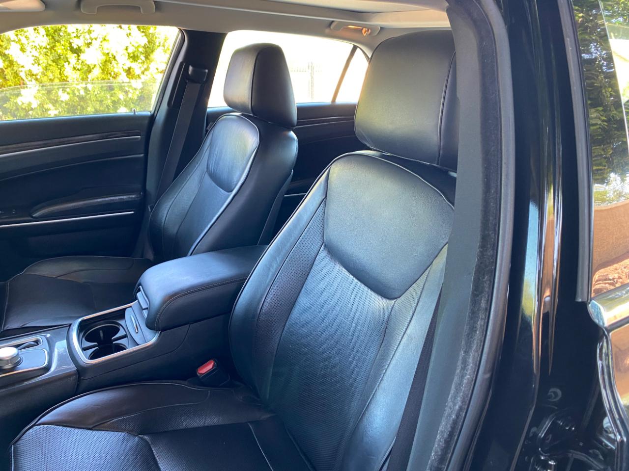 Chrysler 300 Limited AWD 2019