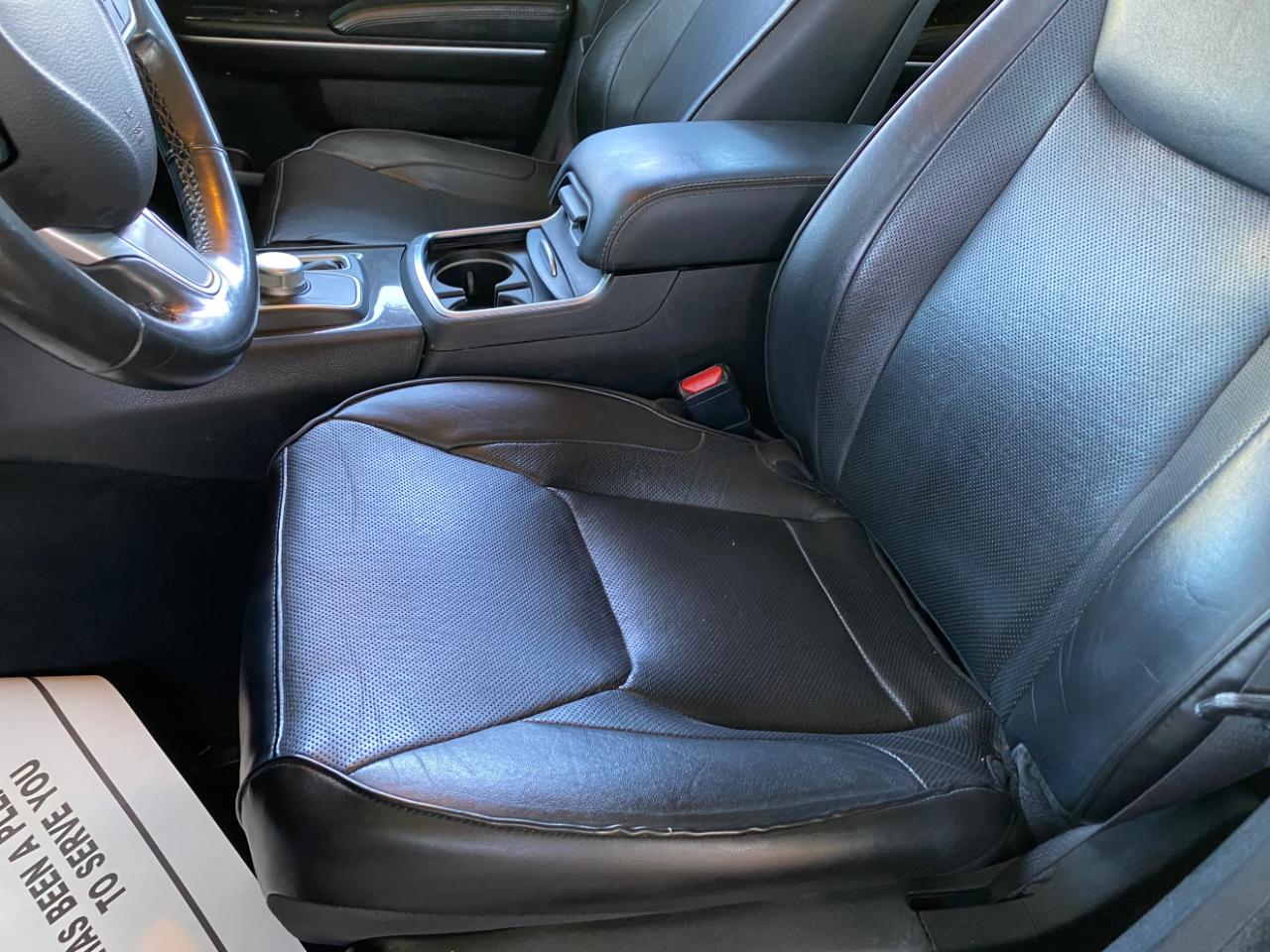 Chrysler 300 Limited AWD 2019