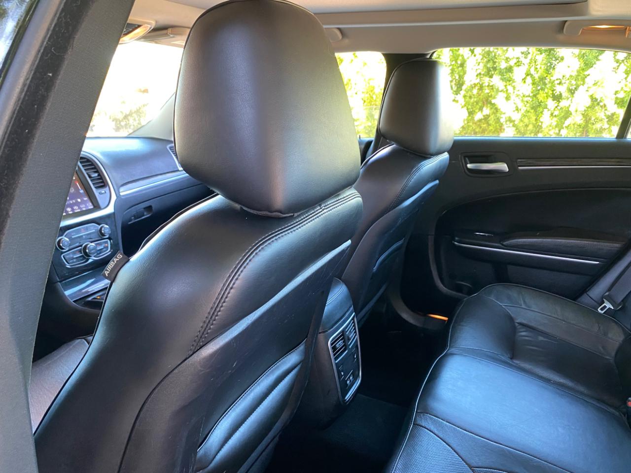 Chrysler 300 Limited AWD 2019
