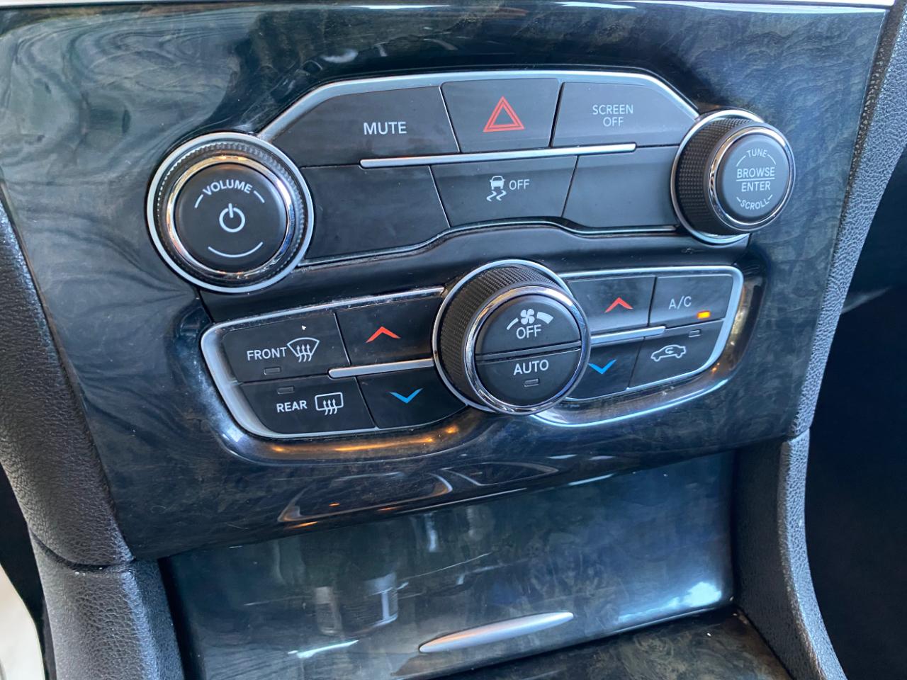 Chrysler 300 Limited AWD 2019