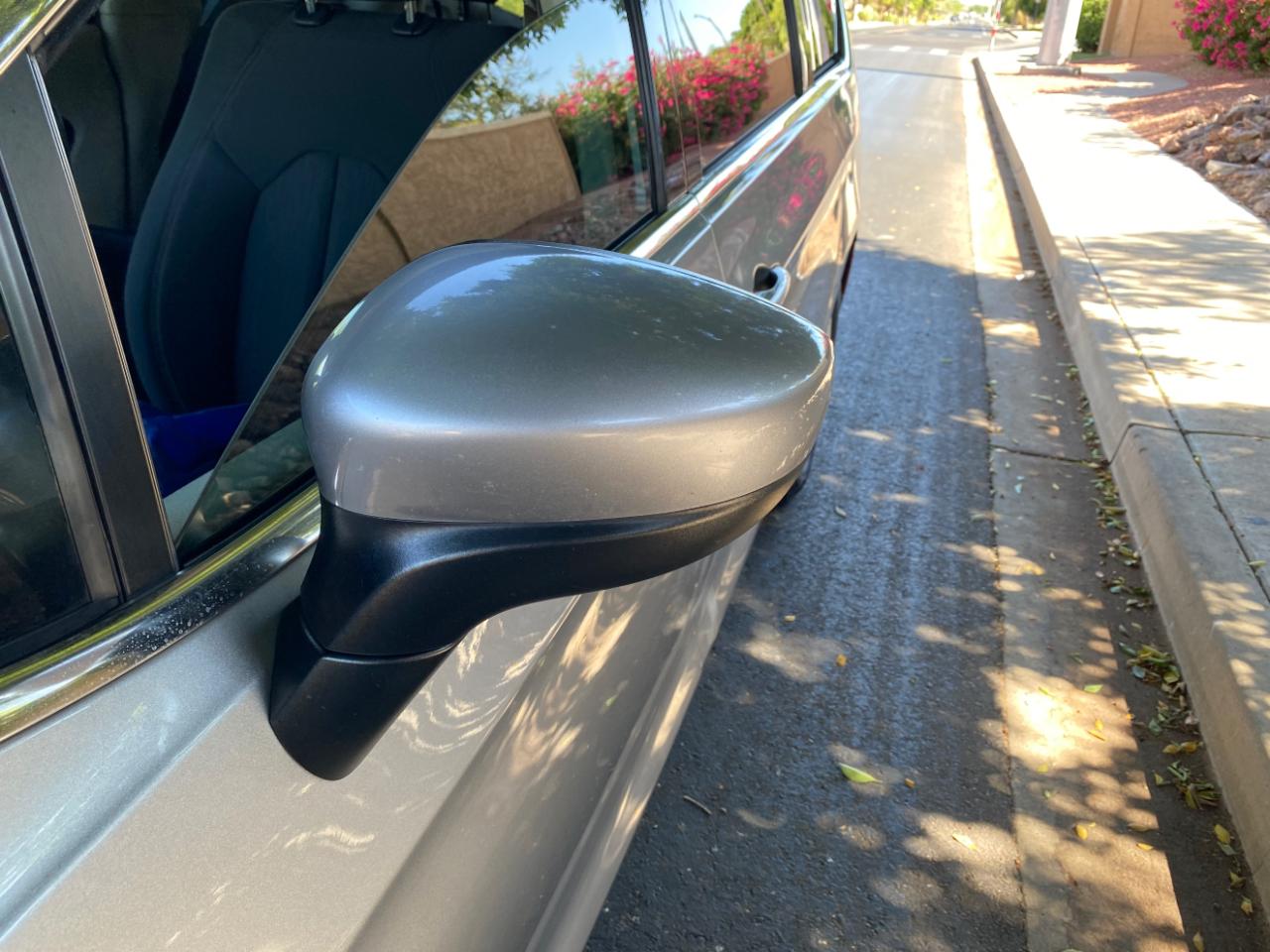 Chrysler Pacifica LX FWD 2019