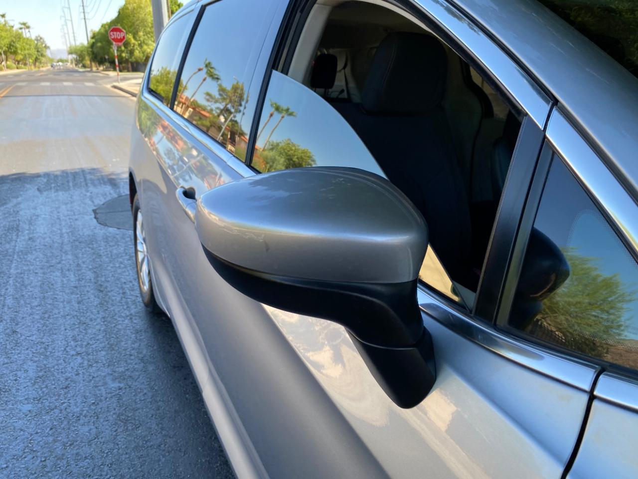 Chrysler Pacifica LX FWD 2019