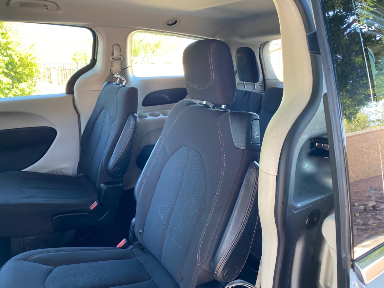 Chrysler Pacifica LX FWD 2019