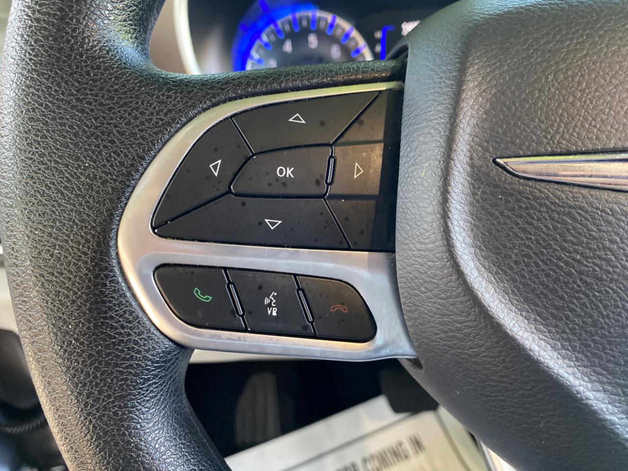 Chrysler Pacifica LX FWD 2019