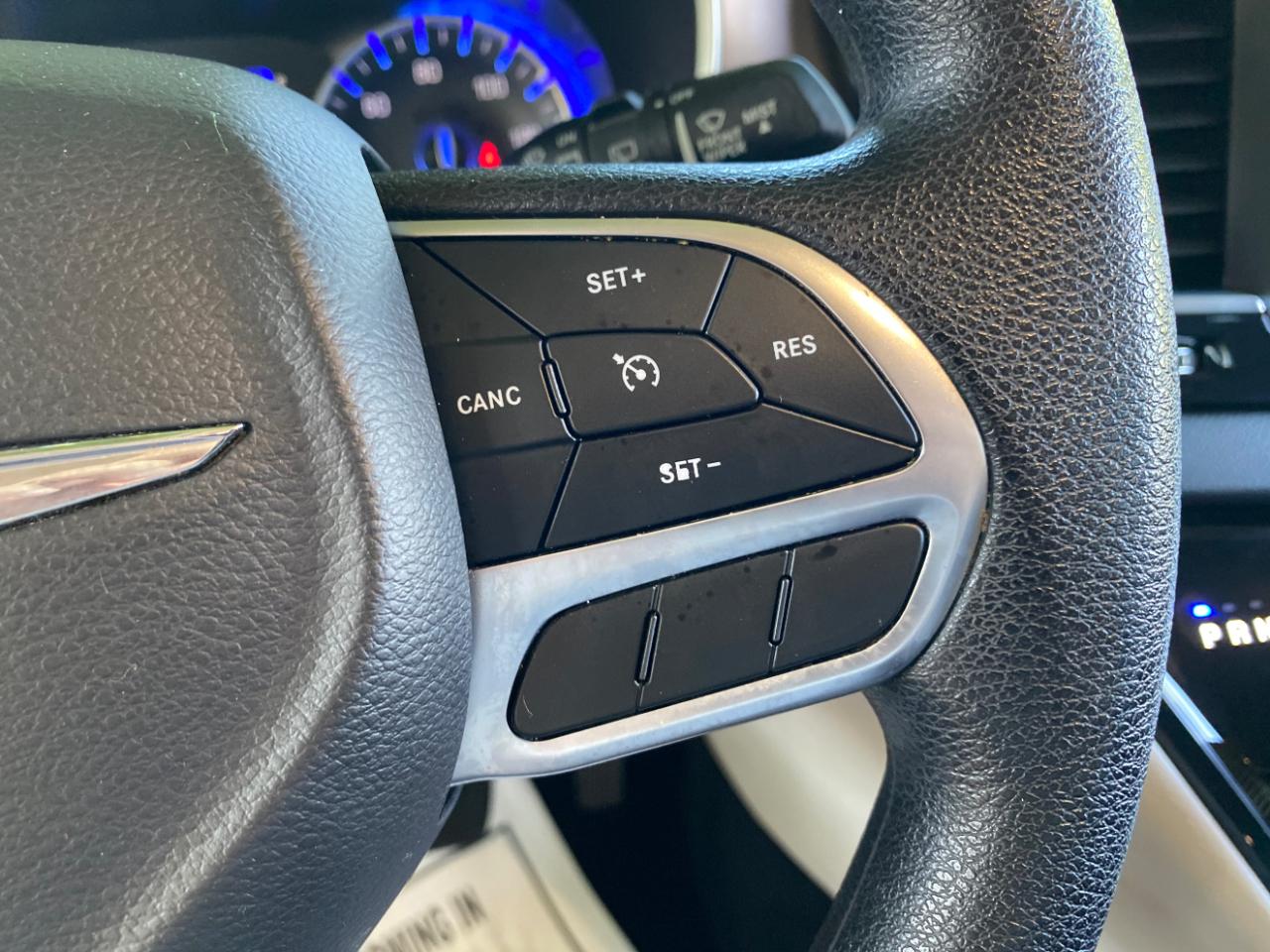 Chrysler Pacifica LX FWD 2019