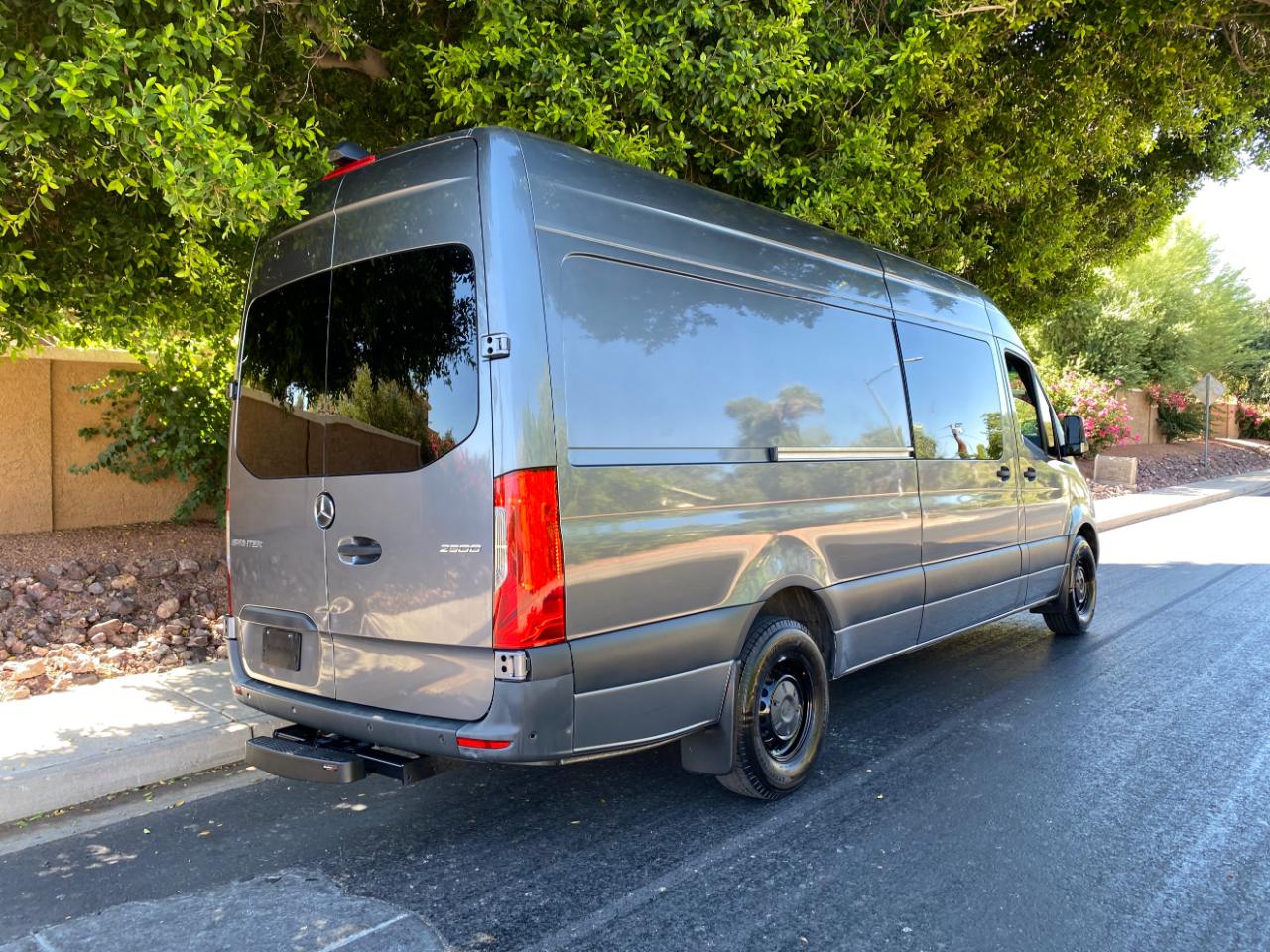 Mercedes-Benz Sprinter Van 2500 High Roof V6 170" RWD 2021