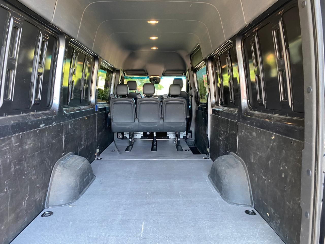 Mercedes-Benz Sprinter Van 2500 High Roof V6 170" RWD 2021
