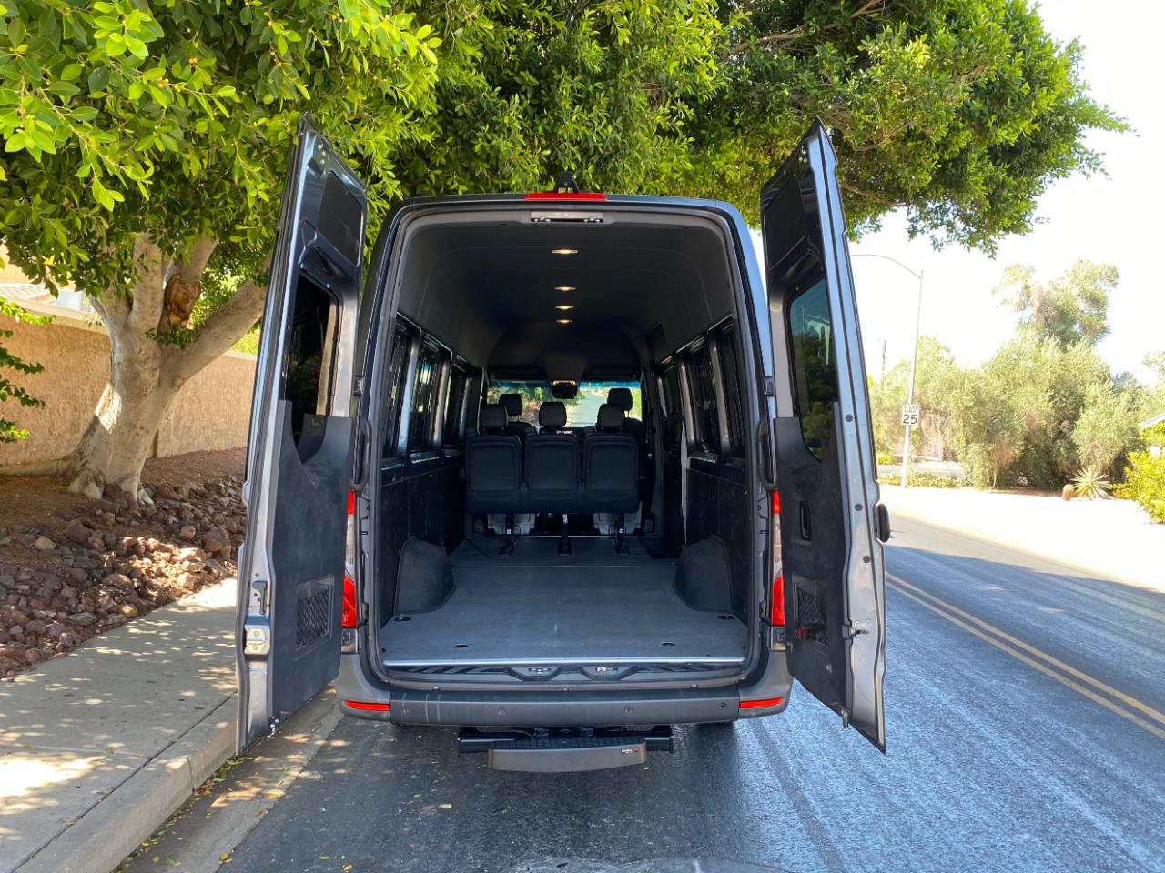Mercedes-Benz Sprinter Van 2500 High Roof V6 170" RWD 2021