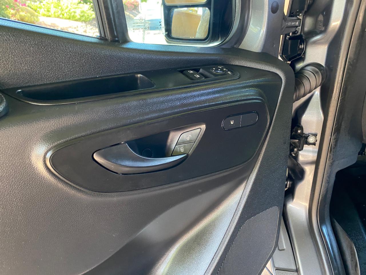 Mercedes-Benz Sprinter Van 2500 High Roof V6 170" RWD 2021