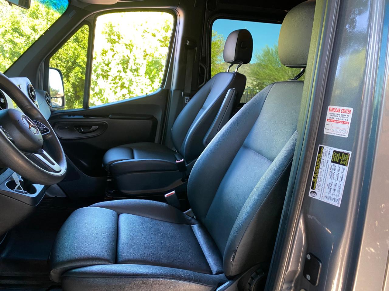 Mercedes-Benz Sprinter Van 2500 High Roof V6 170" RWD 2021