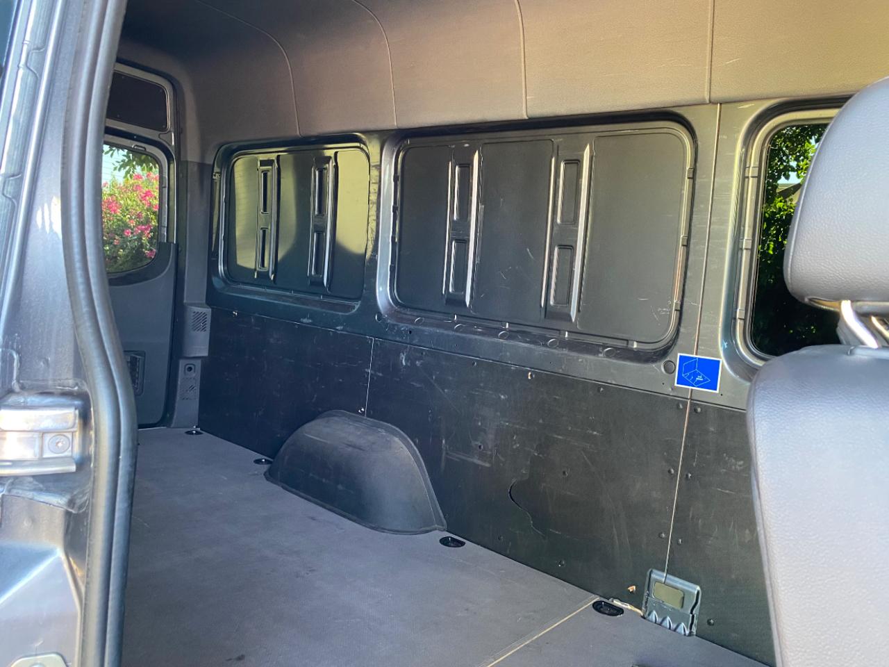 Mercedes-Benz Sprinter Van 2500 High Roof V6 170" RWD 2021