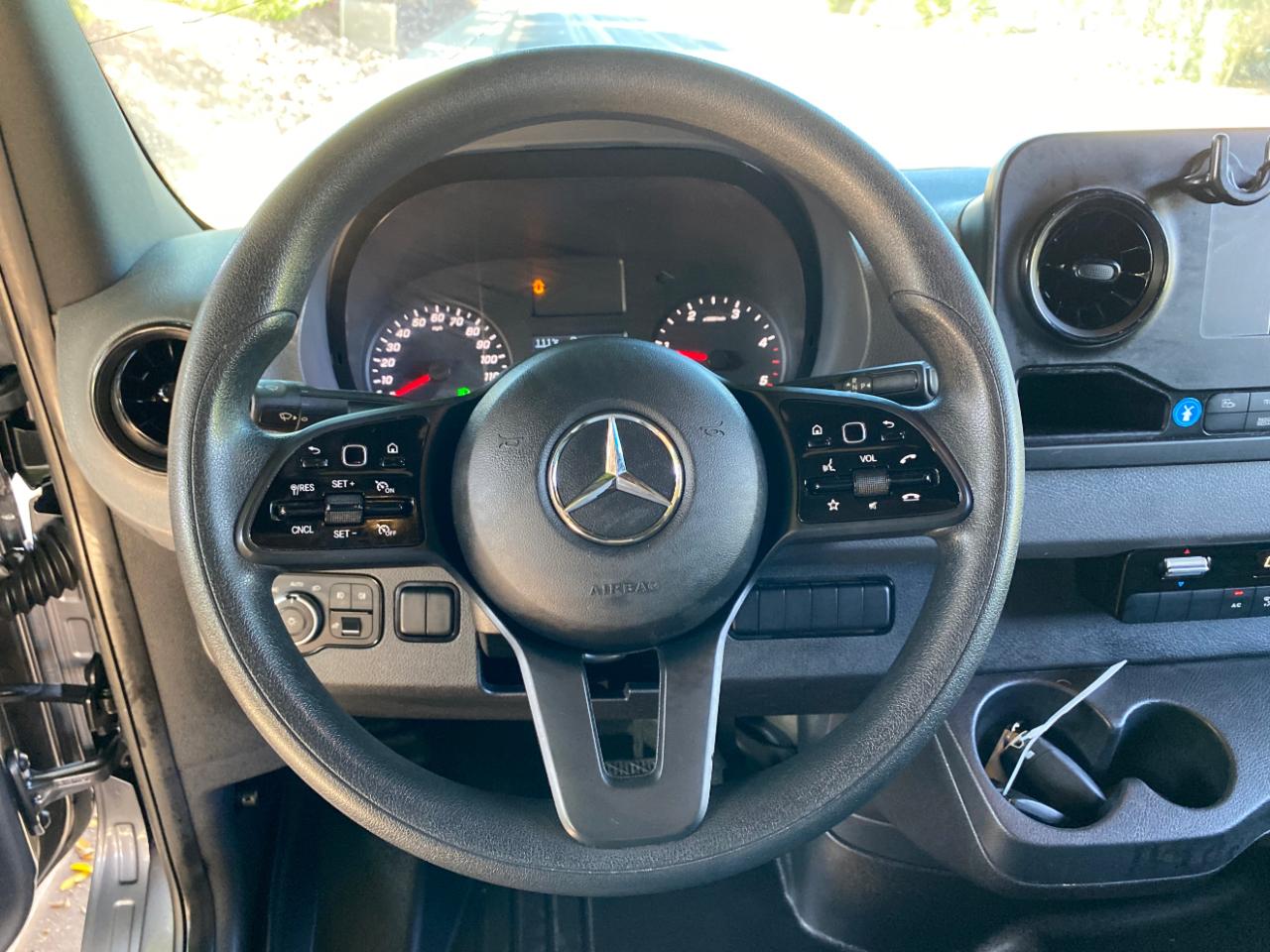 Mercedes-Benz Sprinter Van 2500 High Roof V6 170" RWD 2021