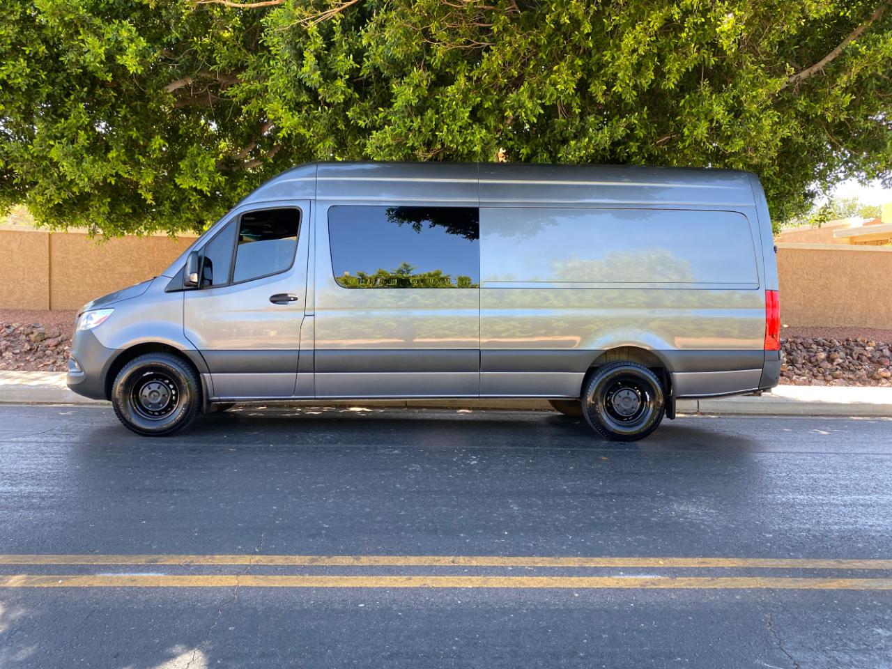 Mercedes-Benz Sprinter Van 2500 High Roof V6 170" RWD 2021