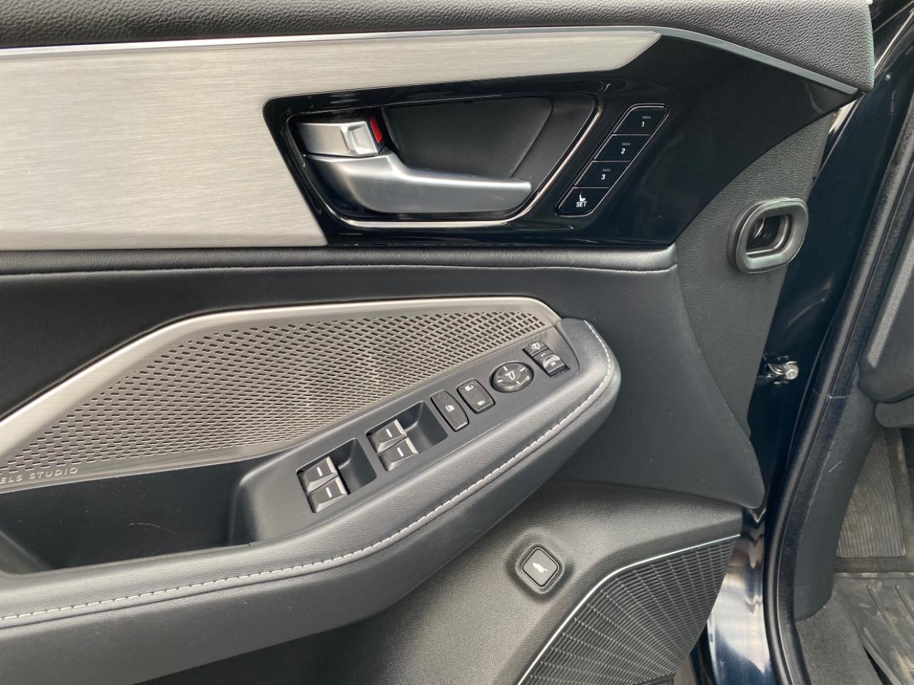 Acura MDX SH-AWD w/Technology Package 2024