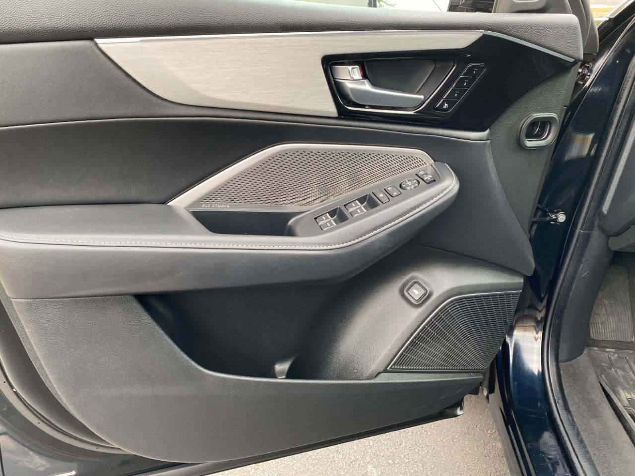 Acura MDX SH-AWD w/Technology Package 2024