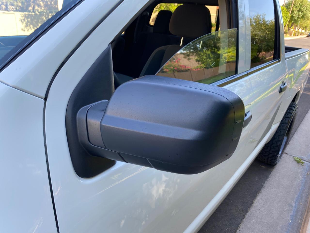Nissan Titan 4x2 Crew Cab S 2022
