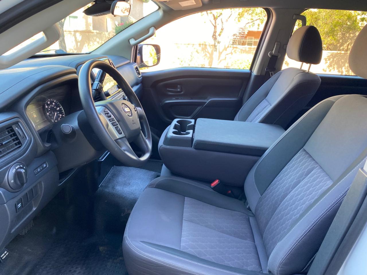 Nissan Titan 4x2 Crew Cab S 2022
