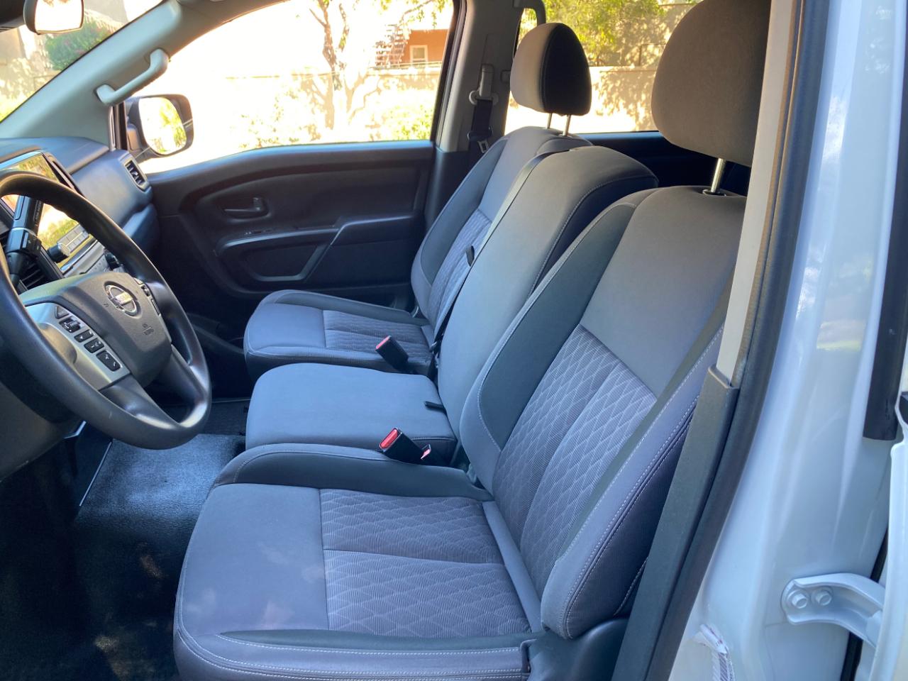 Nissan Titan 4x2 Crew Cab S 2022