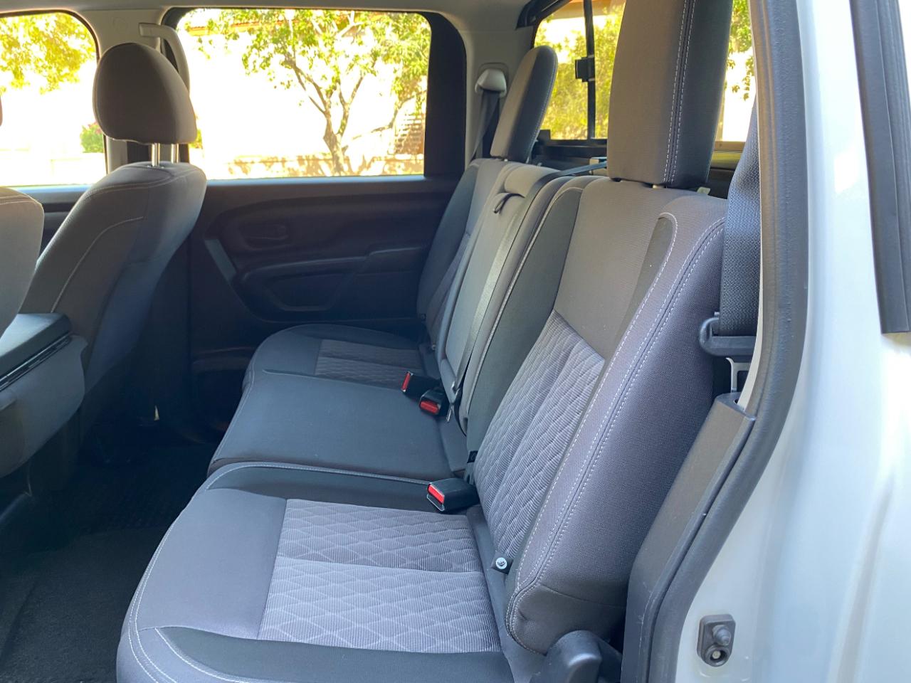 Nissan Titan 4x2 Crew Cab S 2022