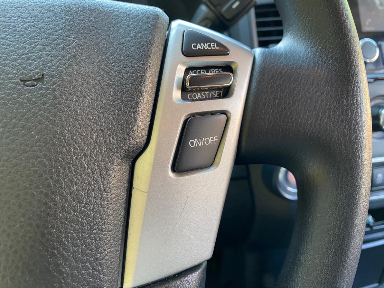 Nissan Titan 4x2 Crew Cab S 2022