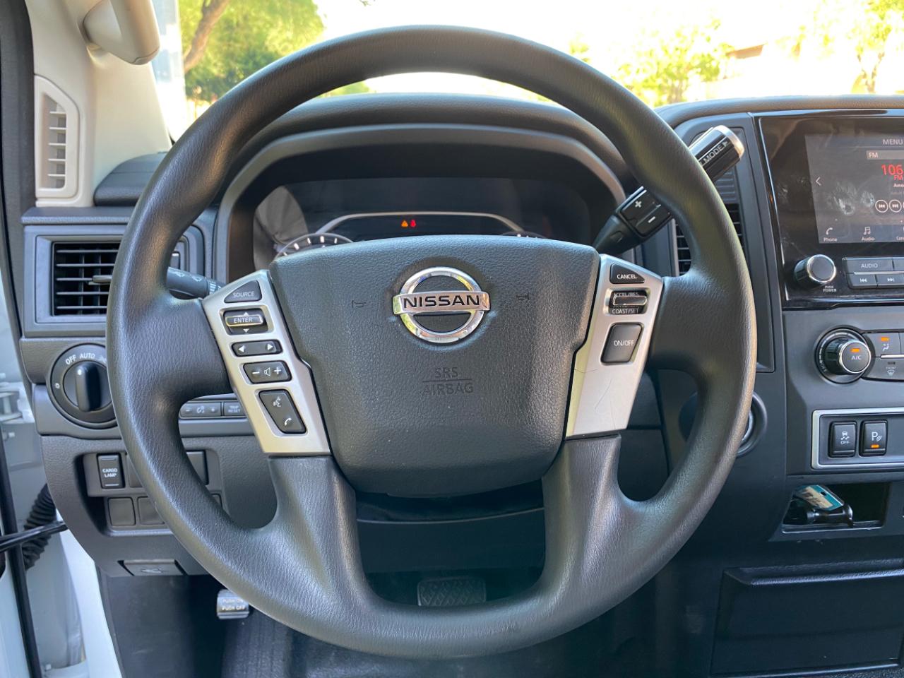 Nissan Titan 4x2 Crew Cab S 2022