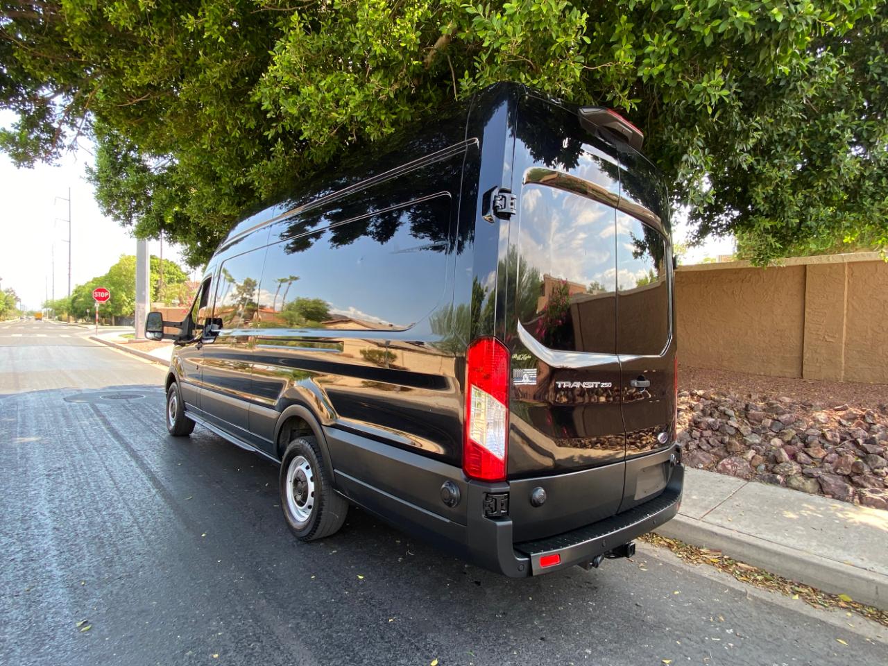 Ford Transit Cargo Van T-250 148" EL Hi Rf 9070 GVWR RWD 2023