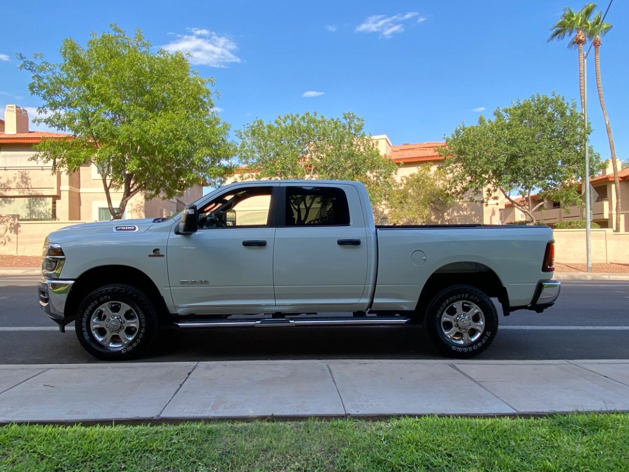 RAM 2500 Big Horn 4x4 Crew Cab 6'4" Box 2025