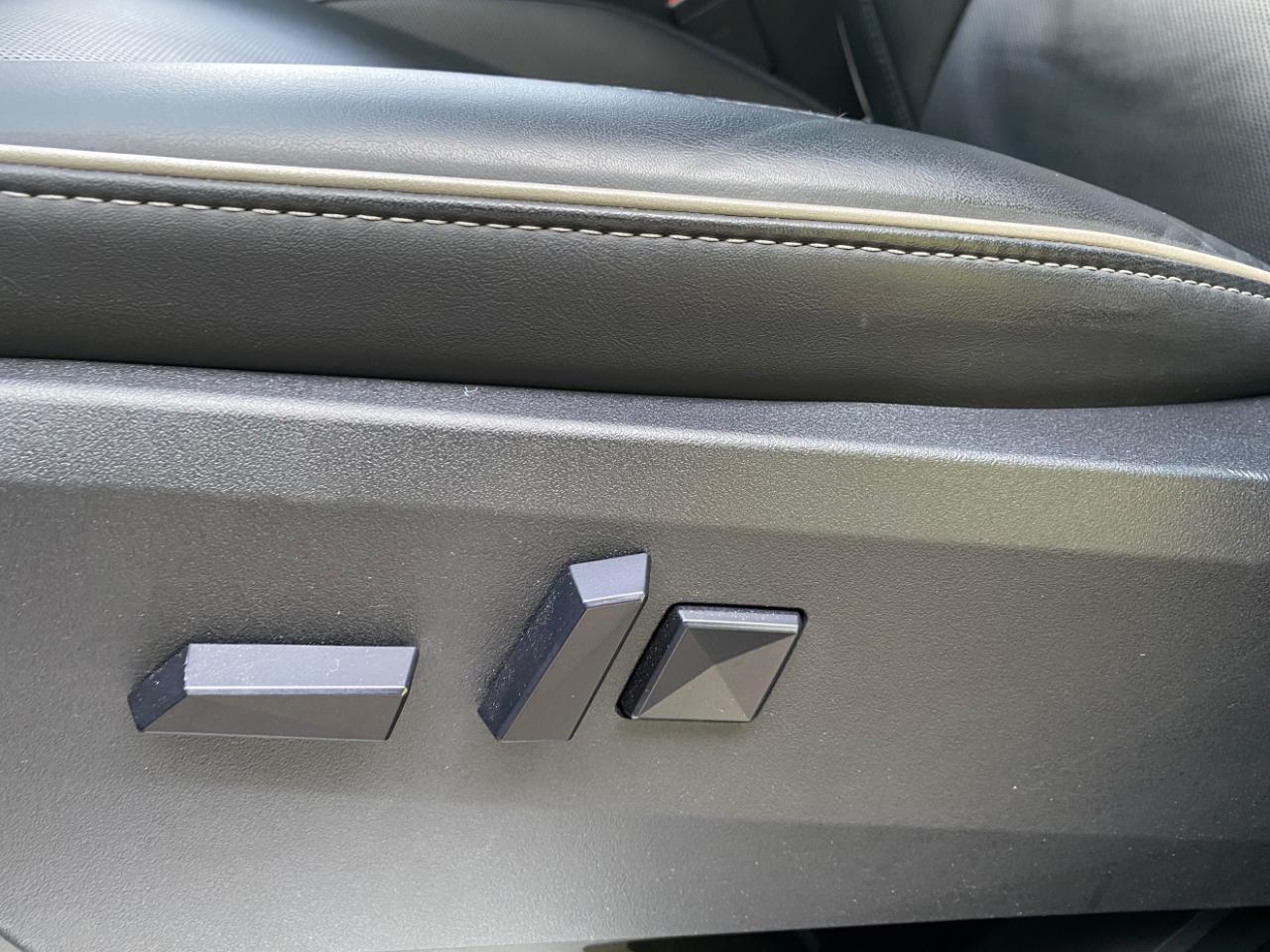 Tesla Cybertruck AWD 2025