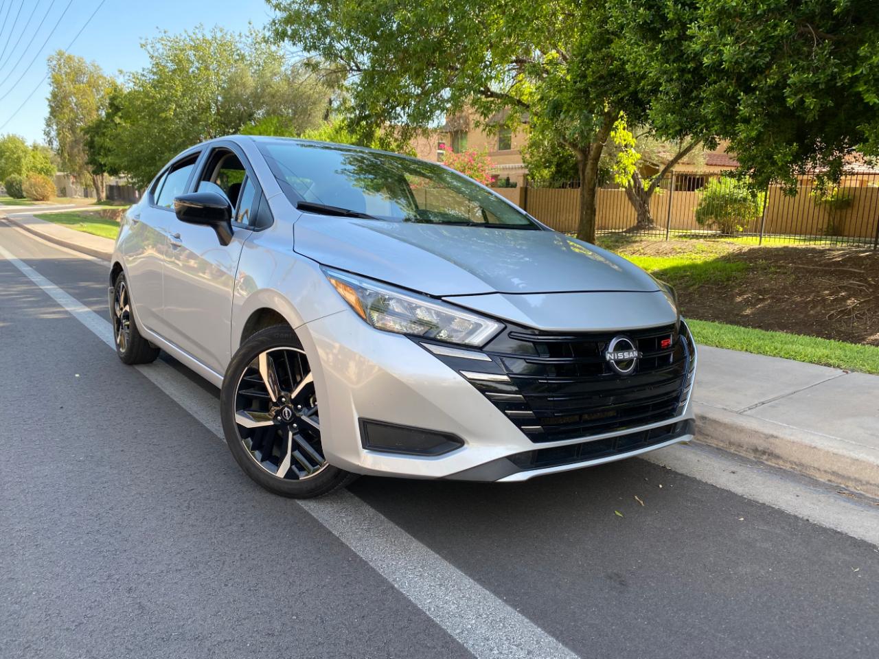 Nissan Versa SR CVT 2025