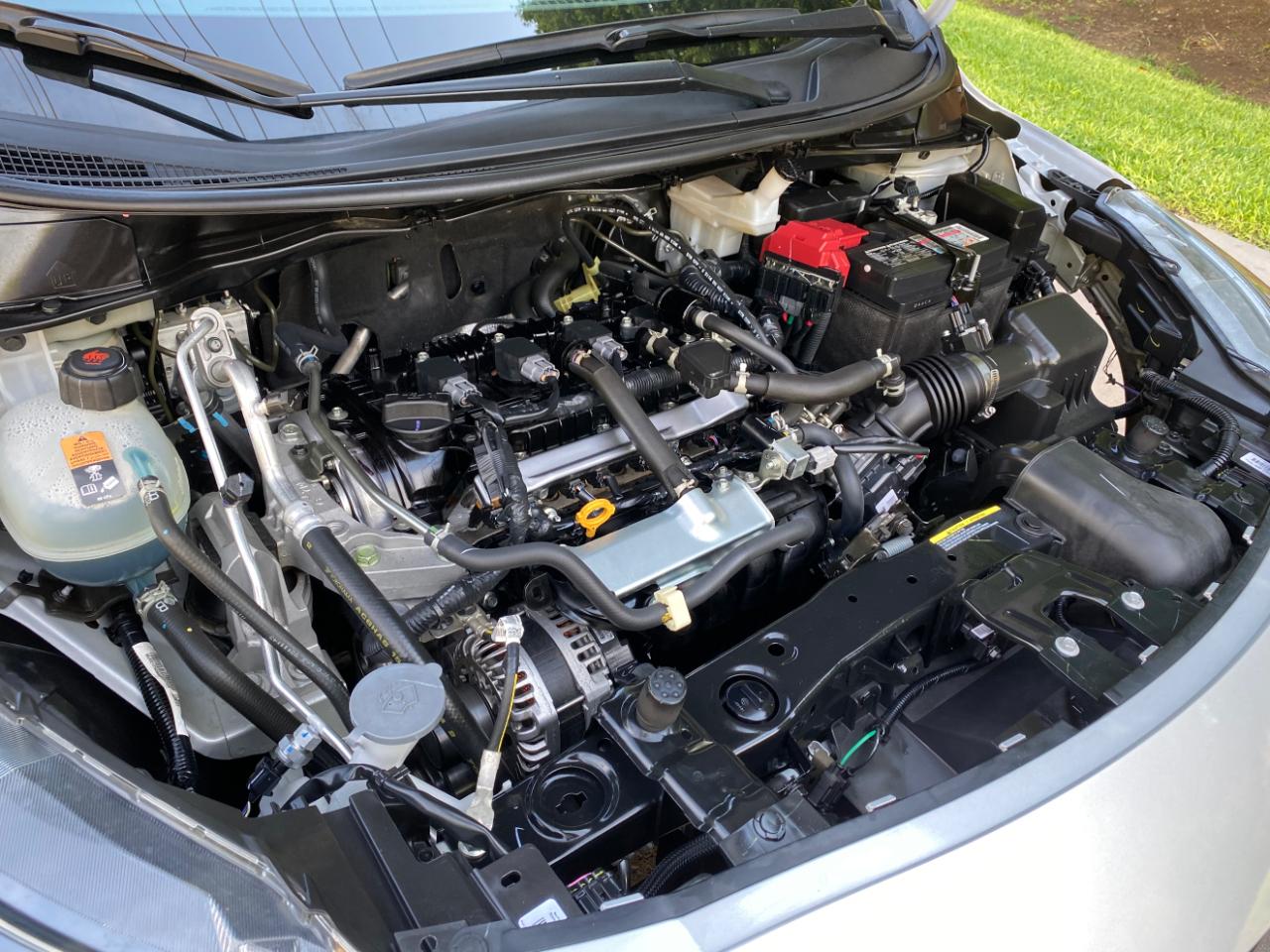 Nissan Versa SR CVT 2025