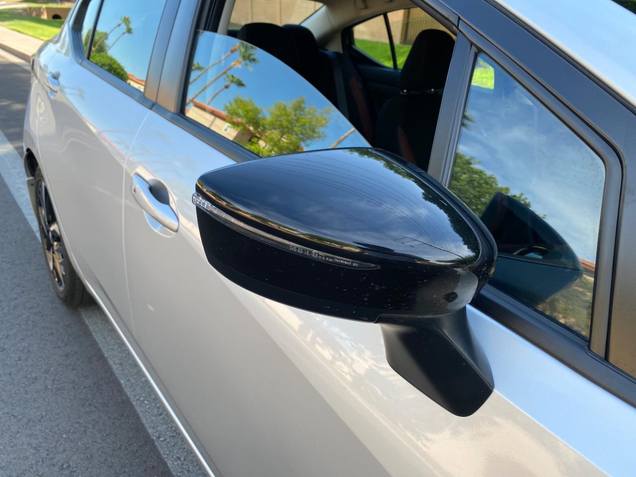 Nissan Versa SR CVT 2025