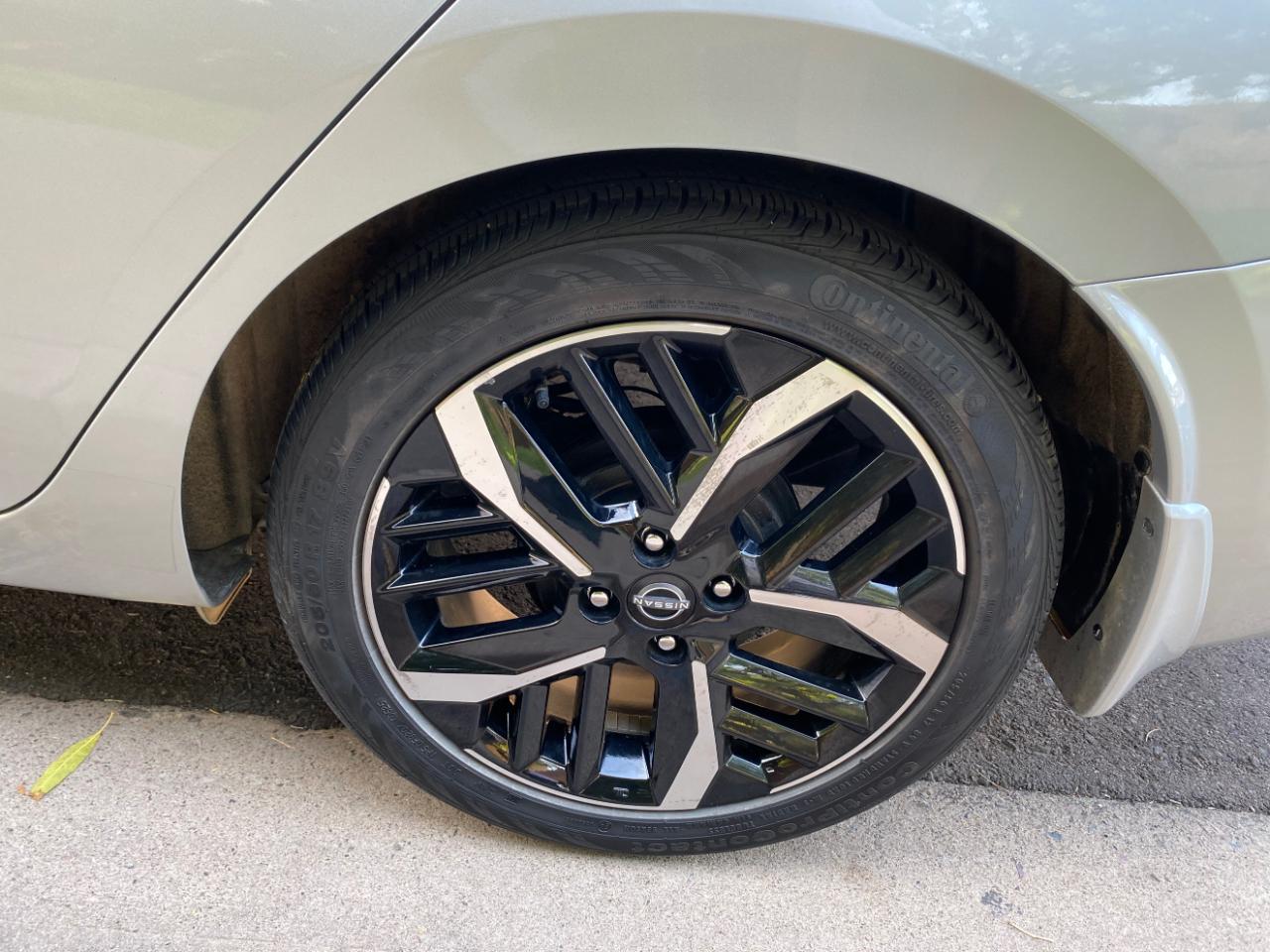 Nissan Versa SR CVT 2025