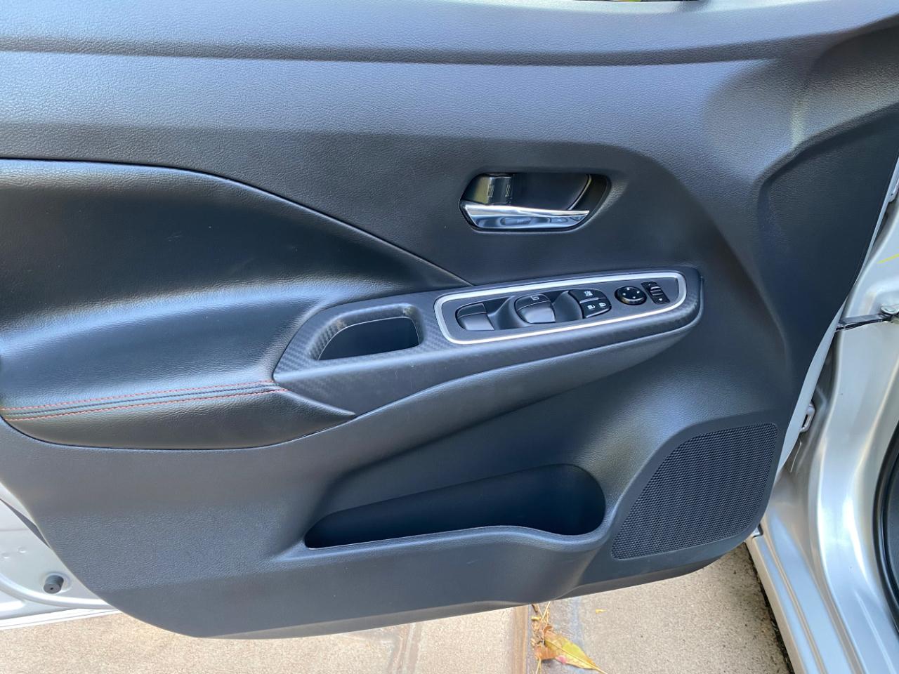 Nissan Versa SR CVT 2025