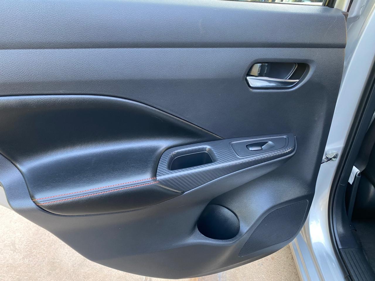 Nissan Versa SR CVT 2025