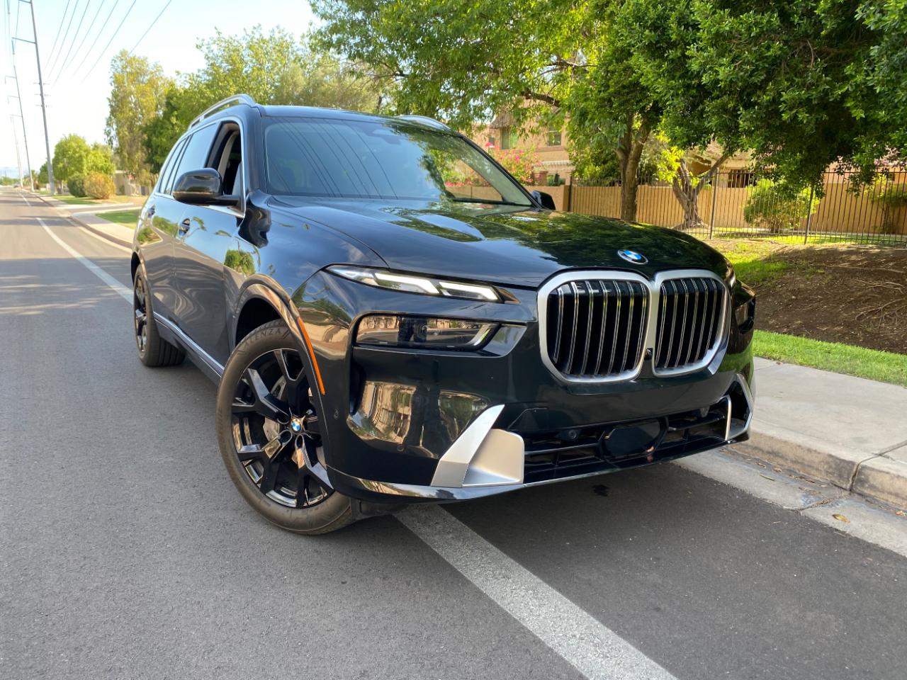 BMW X7 xDrive40i Sports Activity Vehicle 2025