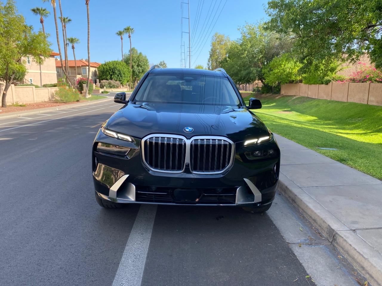 BMW X7 xDrive40i Sports Activity Vehicle 2025