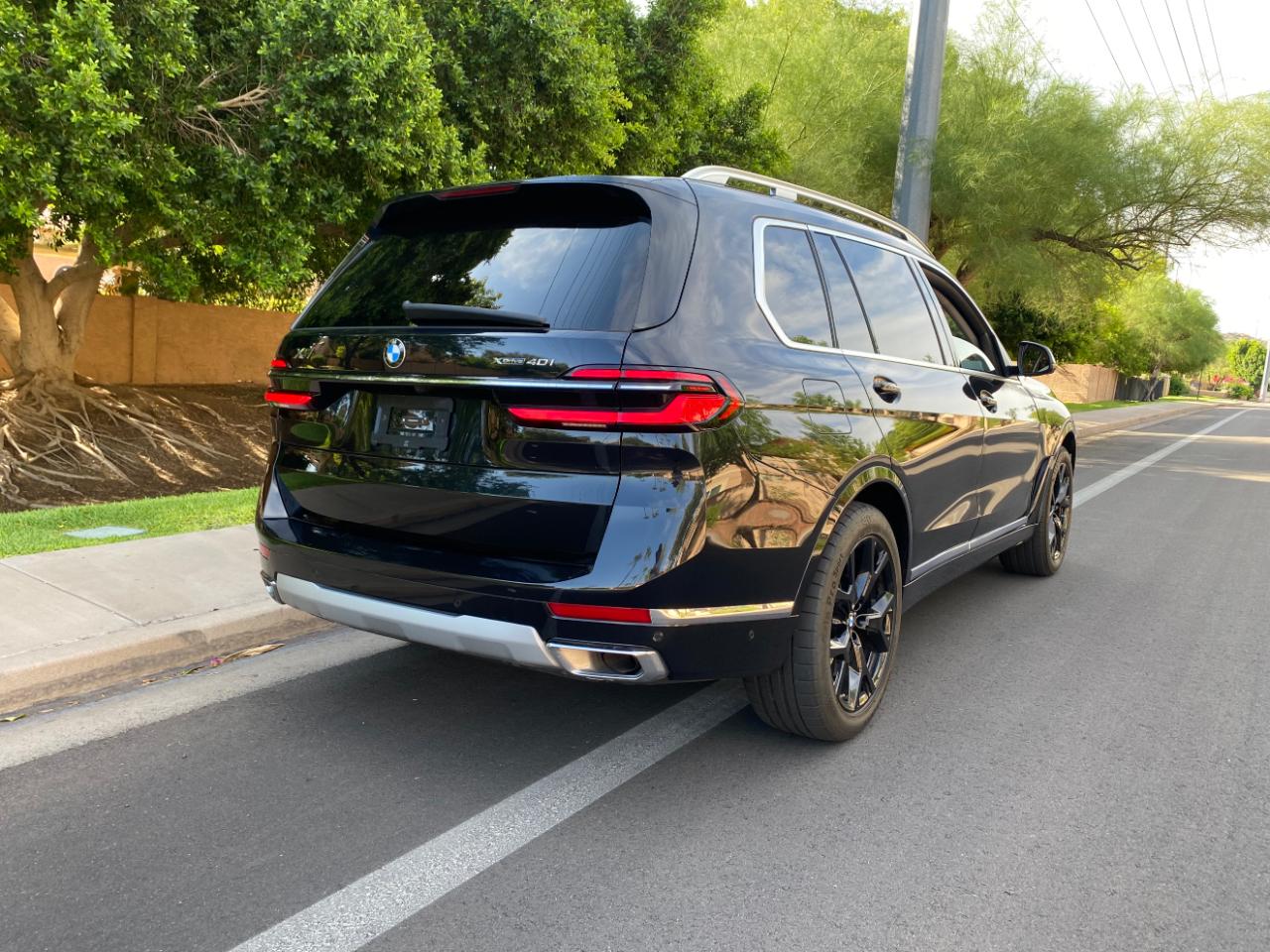 BMW X7 xDrive40i Sports Activity Vehicle 2025
