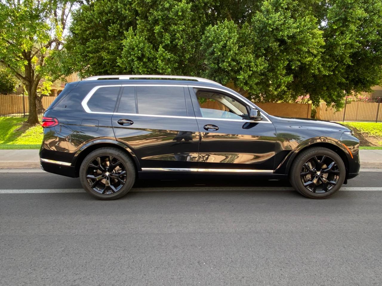 BMW X7 xDrive40i Sports Activity Vehicle 2025