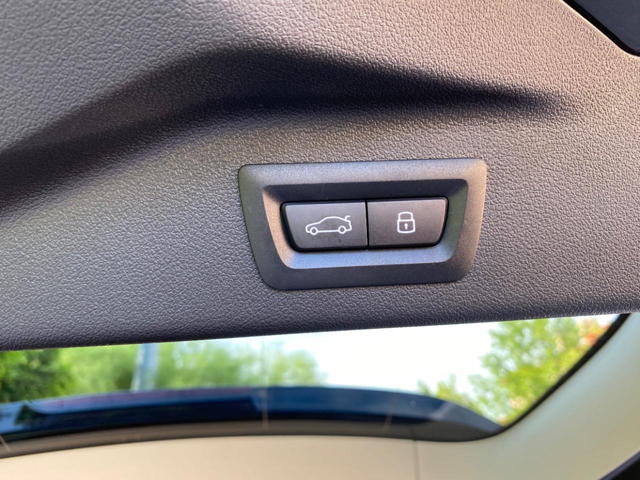 BMW X7 xDrive40i Sports Activity Vehicle 2025