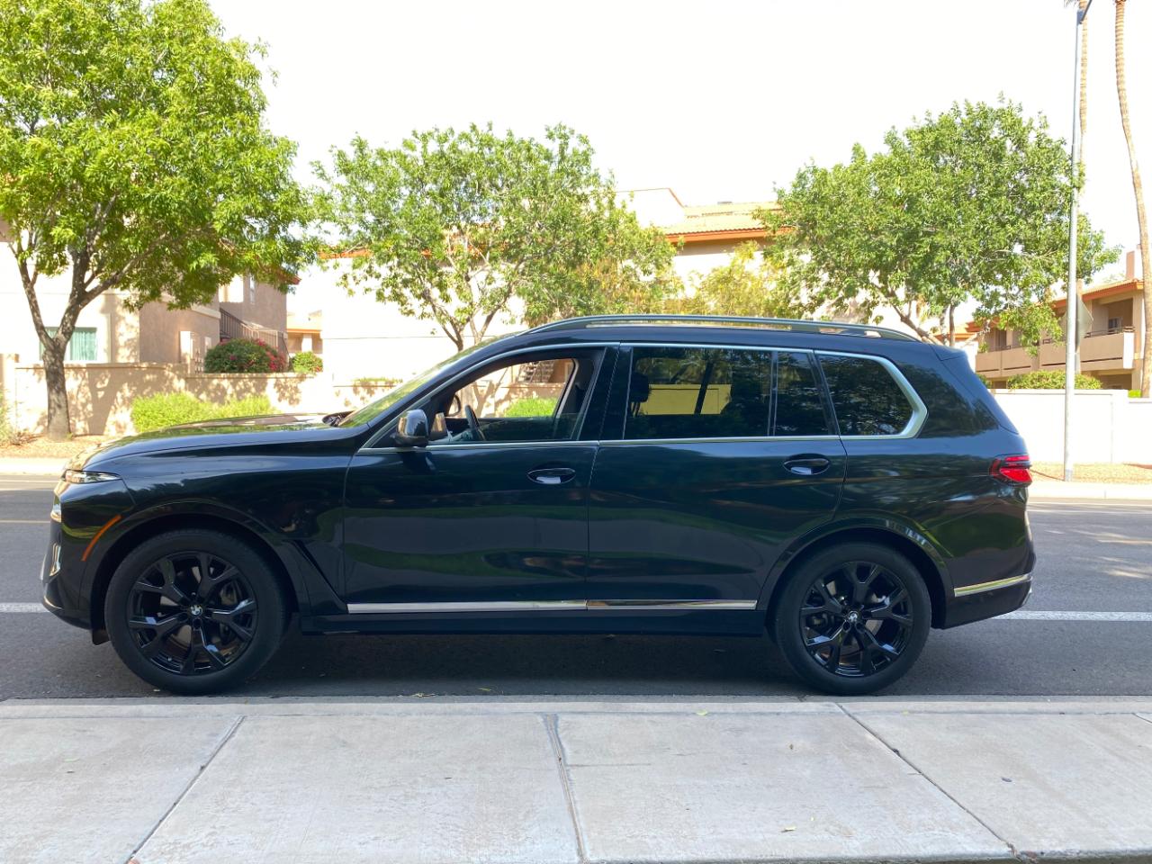 BMW X7 xDrive40i Sports Activity Vehicle 2025