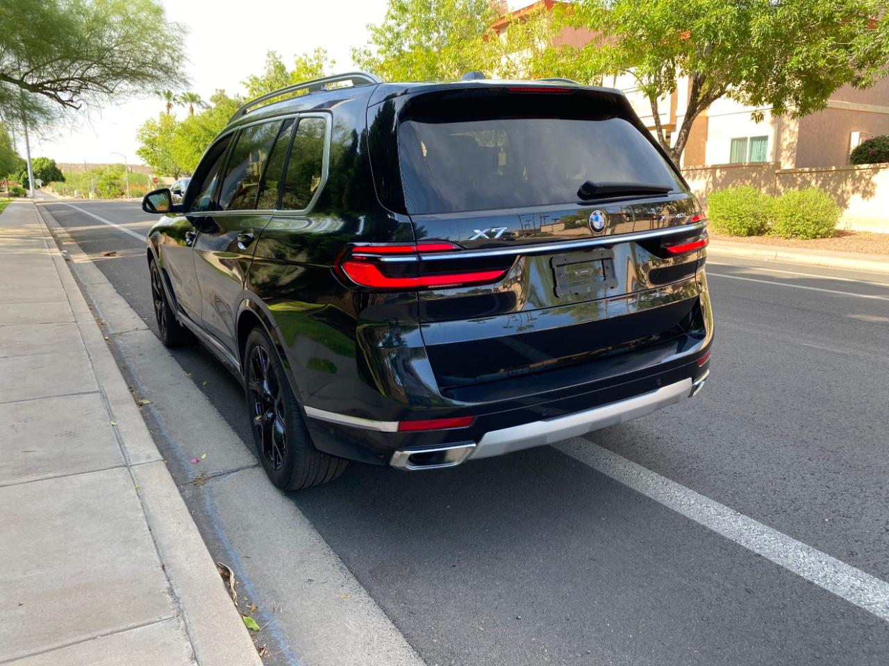 BMW X7 xDrive40i Sports Activity Vehicle 2025