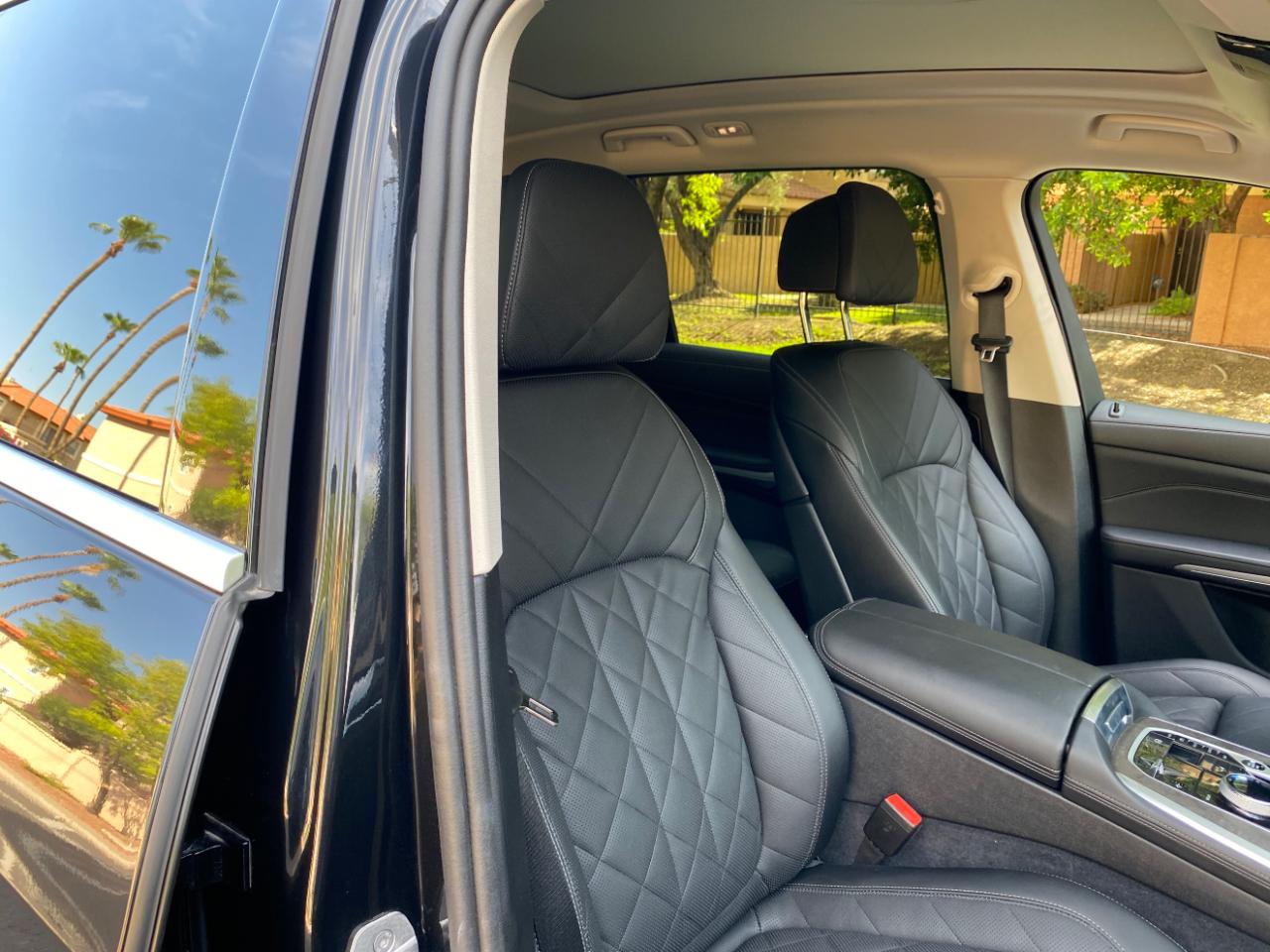 BMW X7 xDrive40i Sports Activity Vehicle 2025