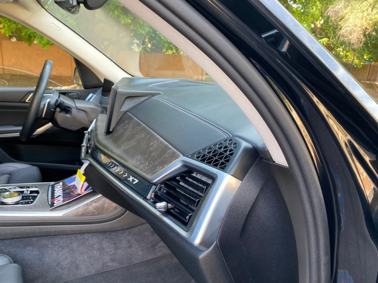 BMW X7 xDrive40i Sports Activity Vehicle 2025